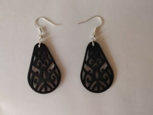 Boucles d'oreilles noire motif ancien