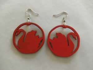Boucles d'oreilles rouges ronde avec motif de cygne