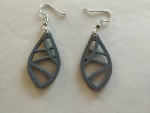 Boucles d'oreilles grises geometriques