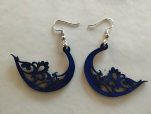 Boucles d'oreilles bleues forme de lune florale