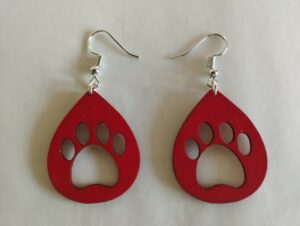 Boucles d'oreilles rouges empreinte de patte d'animaux
