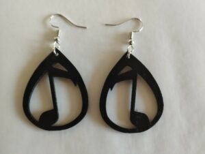 Boucles d'oreilles noire goutte avec note de musique