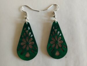 Boucles d'oreilles vertes goutte motif floral
