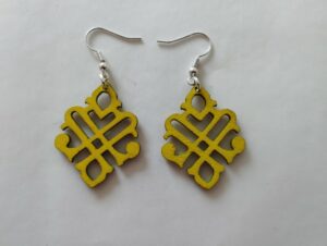 Boucles d'oreilles jaunes motif ancien
